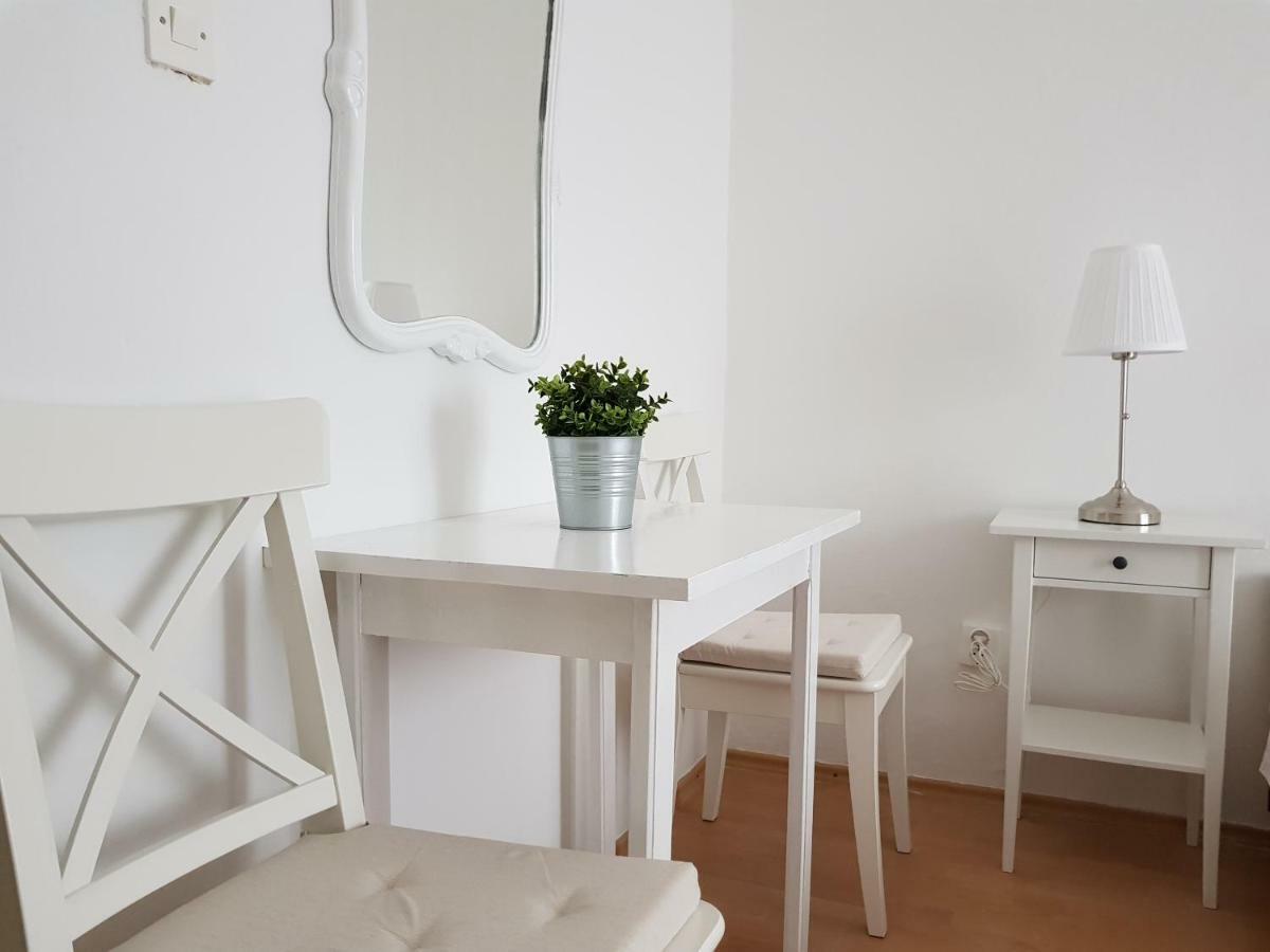 Apartmani Mira 보디체 외부 사진