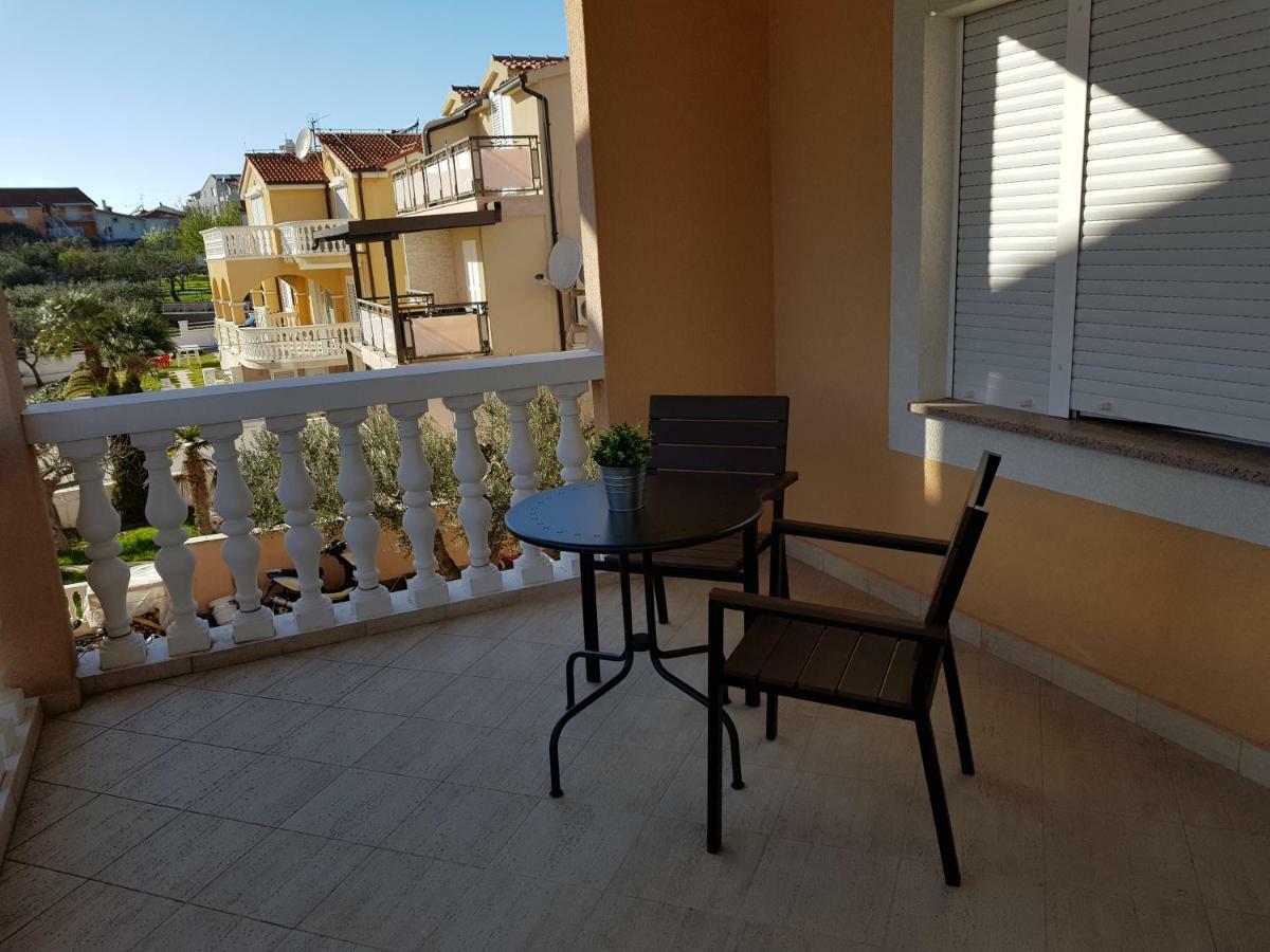 Apartmani Mira 보디체 외부 사진